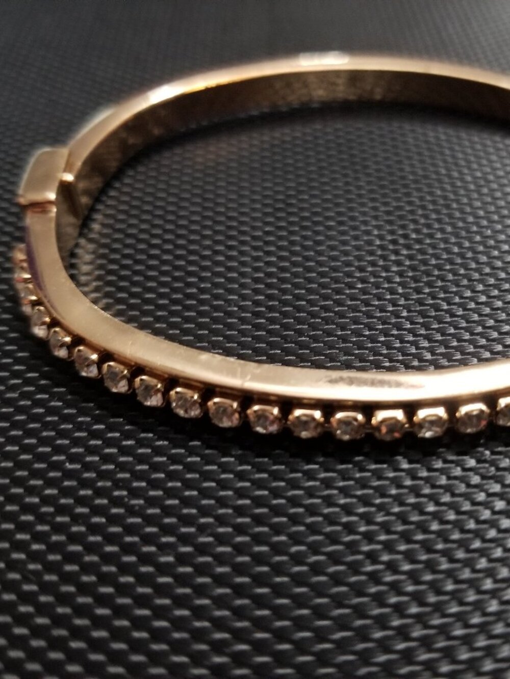 Gold Diamond Tennis-Bracelet-Style with Hinged Fold-Out Clasp